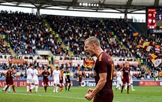 Довбик — серед найбільш високооплачуваних футболістів «Болоньї»: скільки заробляє українець