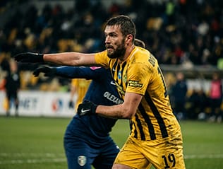 Калюжний продовжив контракт із ФК «Харків» до 2030 року