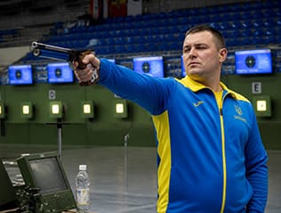 "Золото" у командних змаганнях на чемпіонаті Європи-2026 зі стрільби з центробійного пістолета для України